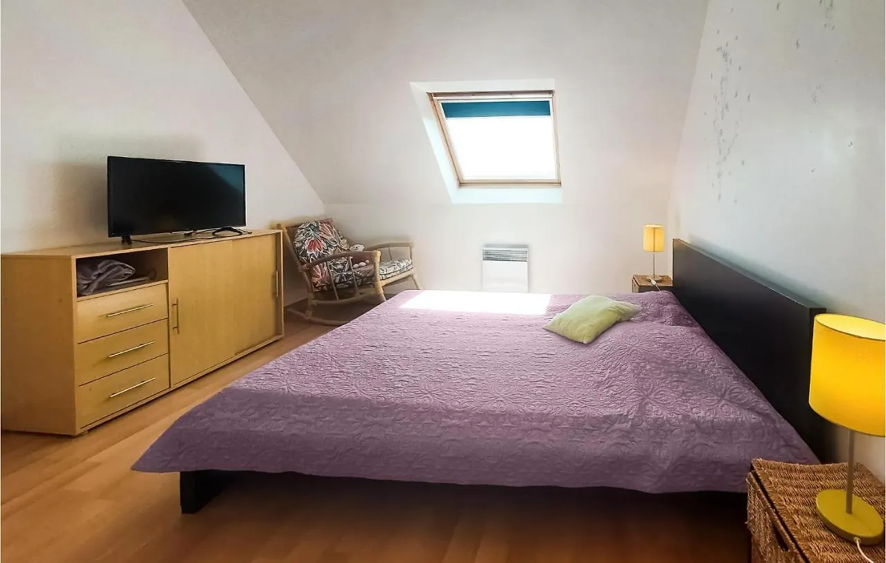 Cozy Home In Brignogan-Plages With Kitchen Semesterbostad